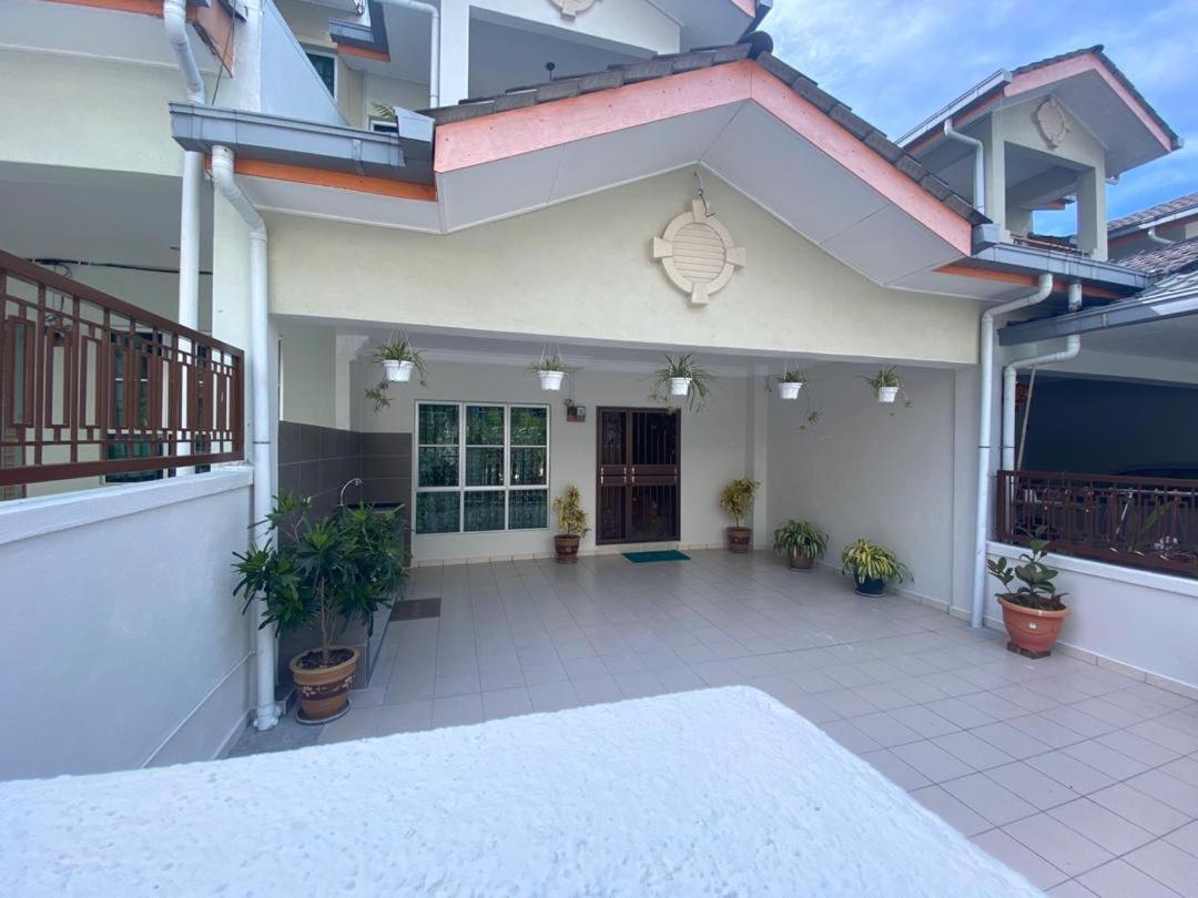 Hillview Homestay Танах-Рата Экстерьер фото