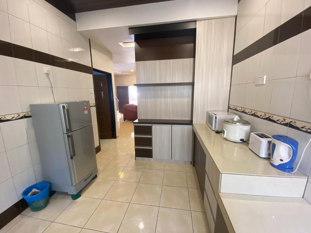 Hillview Homestay Танах-Рата Экстерьер фото
